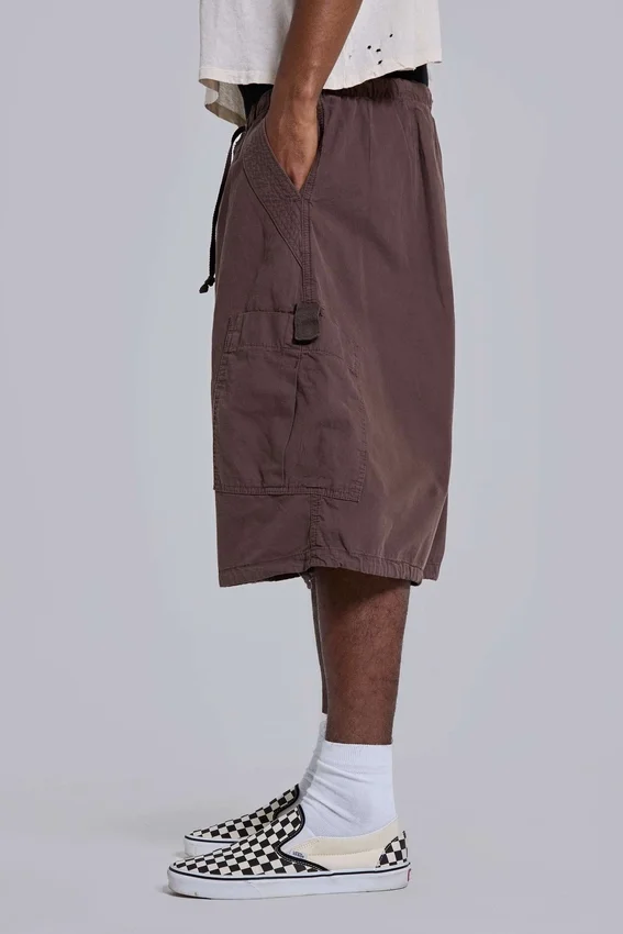 Bruna, baggy cargoshorts i Parachute Cargo-material
