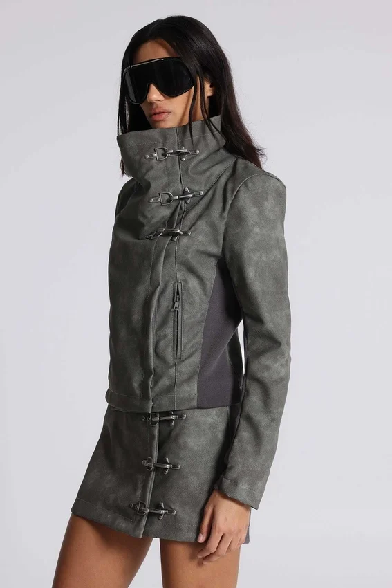 Cera Clasp PU-läderjacka med trattkrage