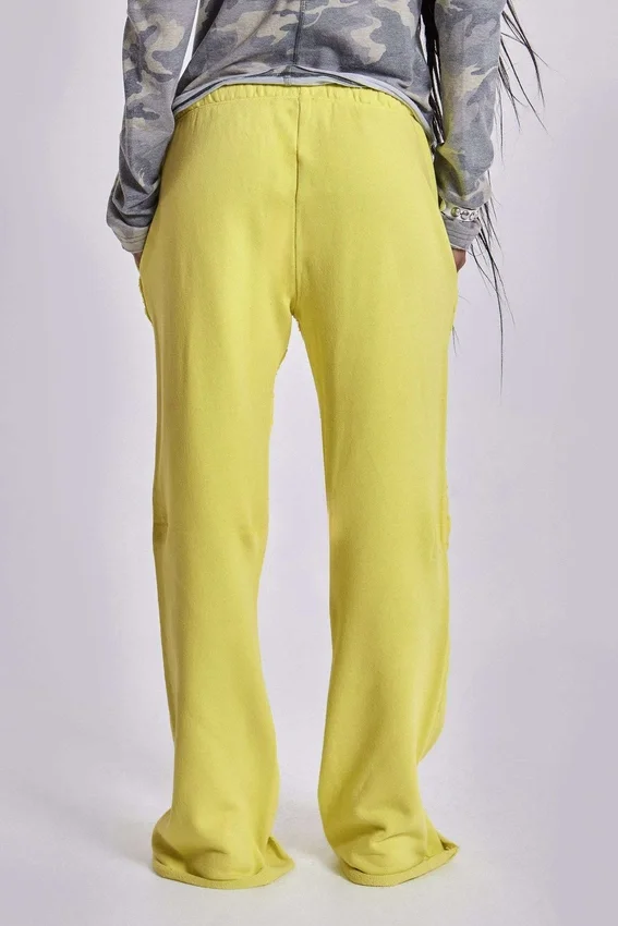Cleo joggingsbyxor med slapp bootcut-passform i neon