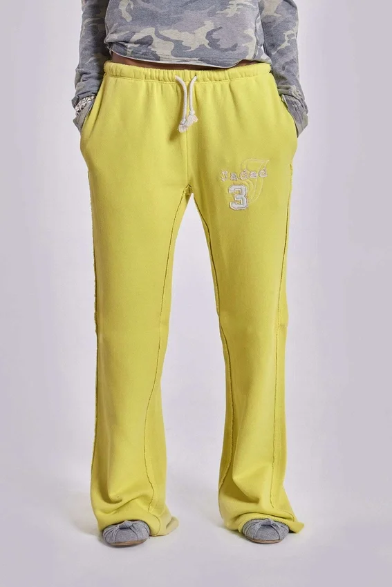 Cleo joggingsbyxor med slapp bootcut-passform i neon