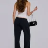 Cleo Slouchy Bootcut Jogger i svart