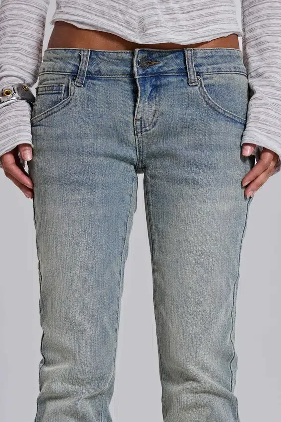Cooper Bootcut-Jeans i ljusblått