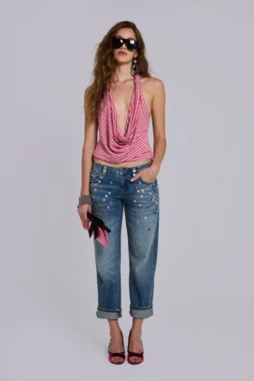 Cooper-jeans med dekorationer i kort modell