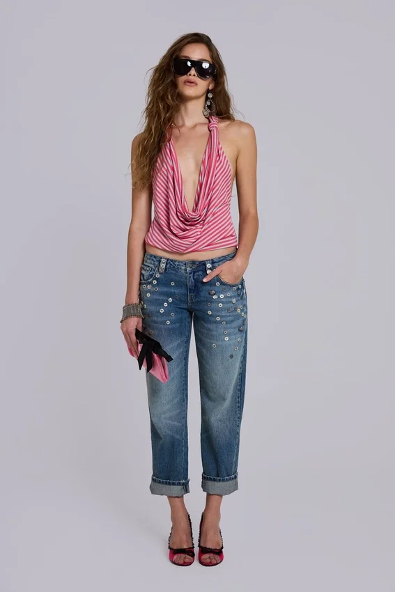 Cooper-jeans med dekorationer i kort modell