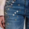 Cooper-jeans med dekorationer i kort modell