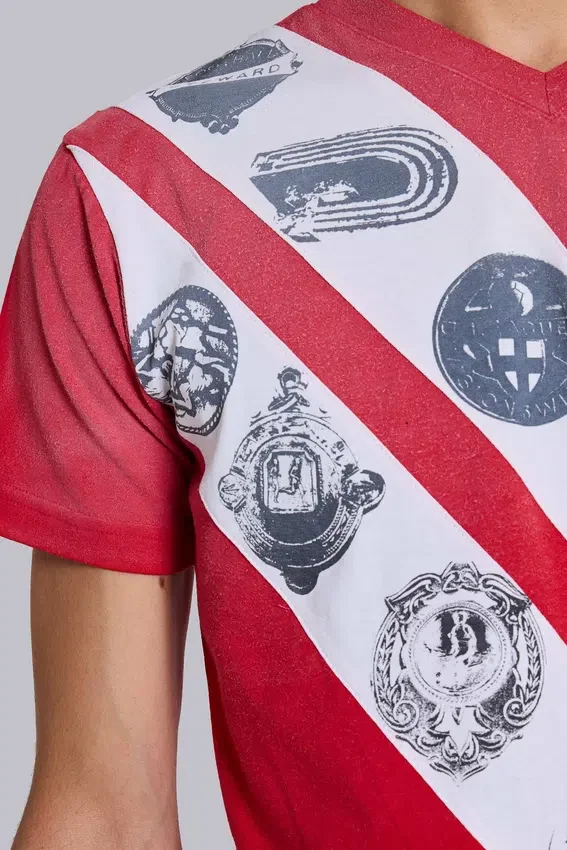Crest T-shirt med V-ringning
