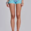 Deline-minishorts i spets i turkos