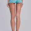 Deline-minishorts i spets i turkos