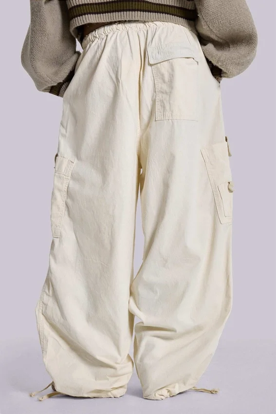 Ecru Parachute Cargo-byxor
