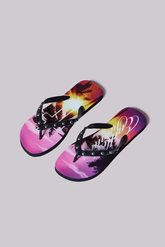Endless Summer flip-flops med nitar
