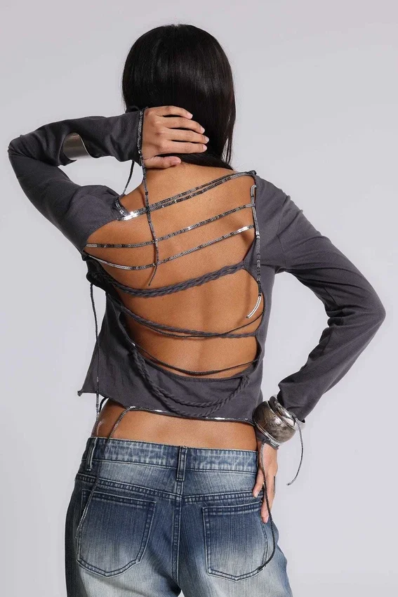 Fira T-shirt med V-ringning och paljetter