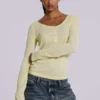 Genomskinlig Henley-tröja i färgen Buttercup