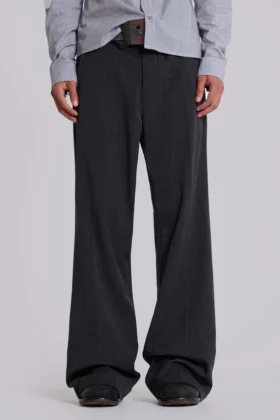 Grå kostymbyxor med bootcut-passform