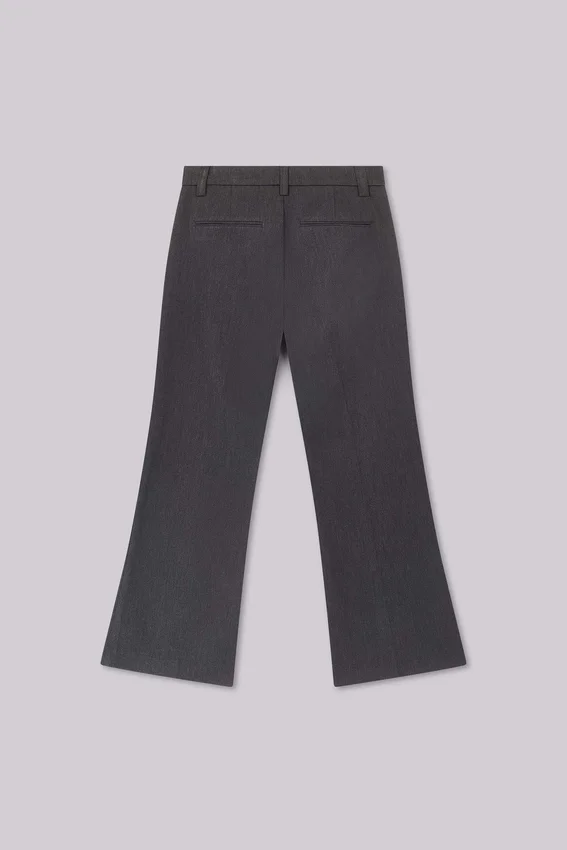 Grå kostymbyxor med bootcut-passform