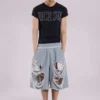 Gråa, slitna Monster-shorts