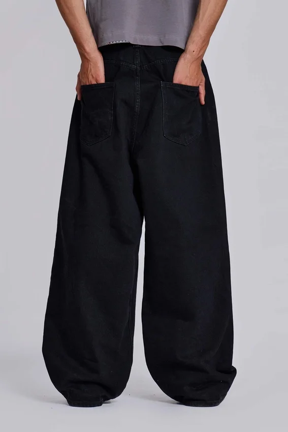 Helt svarta XL Colossus Jeans