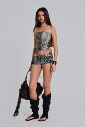 Hotpants i zebramönstrad denim