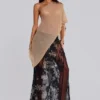 Infinity Multiway-stickad cape i sand