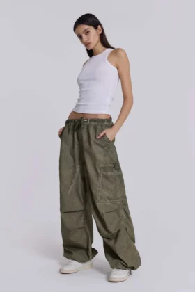Khaki oljetvättade Parachute Pants