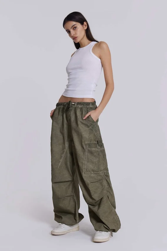 Khaki oljetvättade Parachute Pants