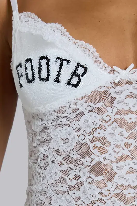 Kickoff-top i spets