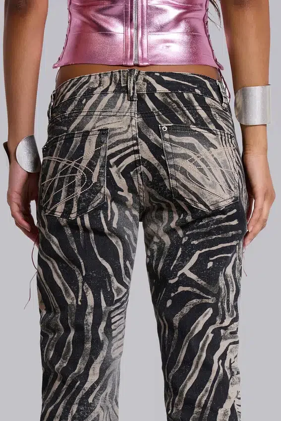 Leona Bootcut Cooper-jeans i zebramönster