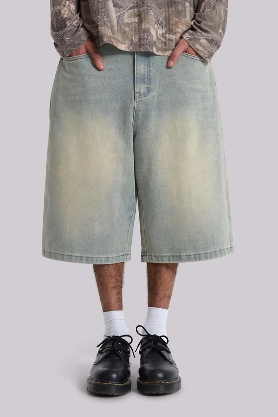 Ljusblåa jumbo-jeansshorts