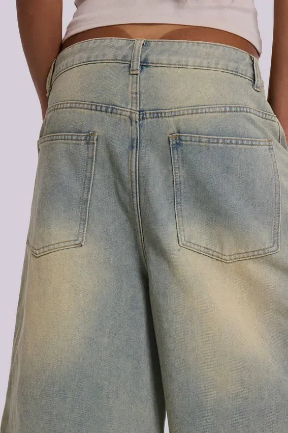 Ljusblåa jumbo-jeansshorts
