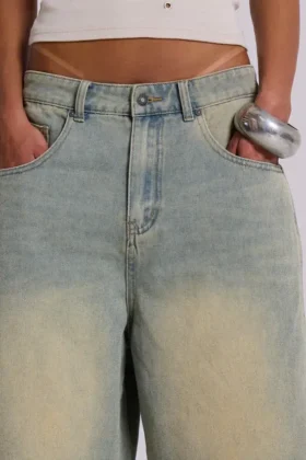 Ljusblåa jumbo-jeansshorts