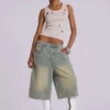 Ljusblåa jumbo-jeansshorts