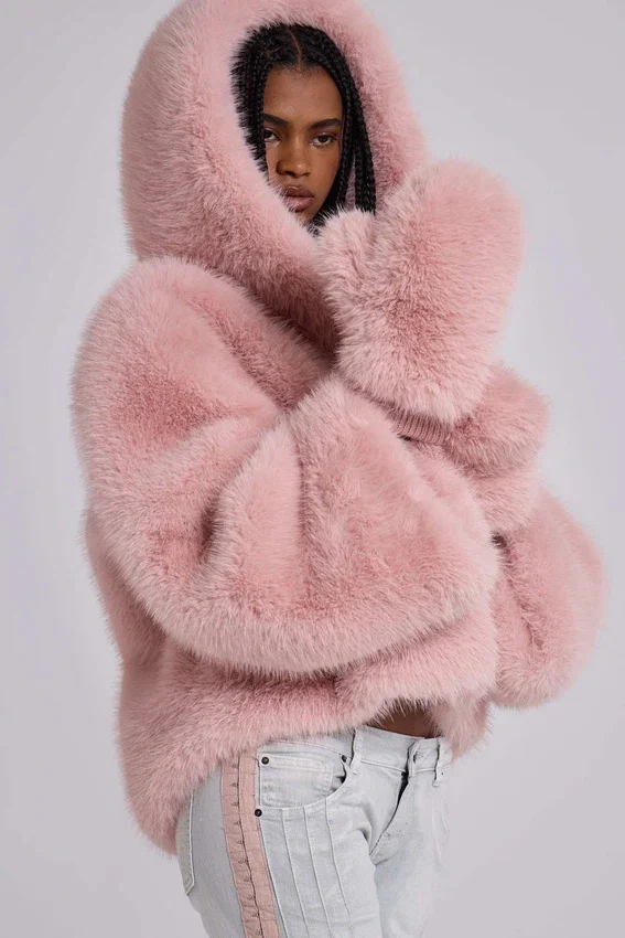 Mara oversized-kappa i rosa fuskpäls