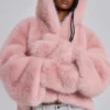 Mara oversized-kappa i rosa fuskpäls