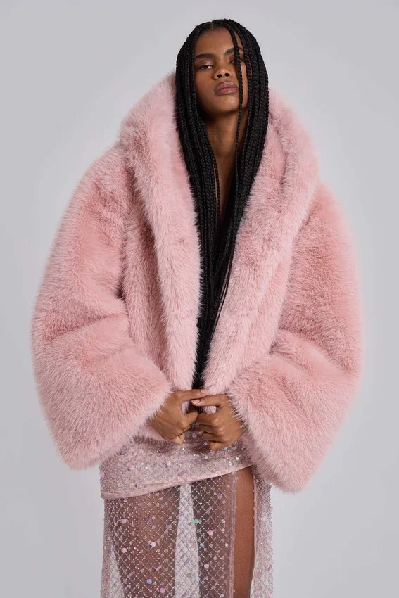 Mara oversized-kappa i rosa fuskpäls