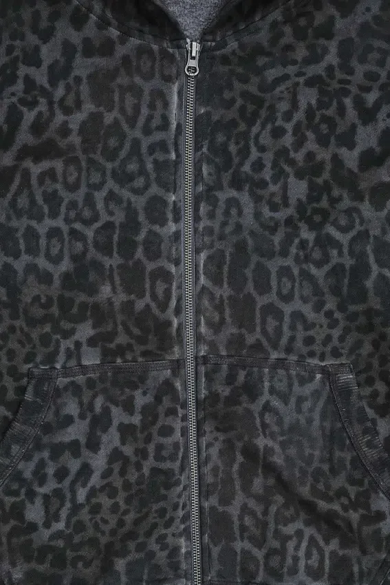 Monster Hoodie i kolgrå leopardmönster