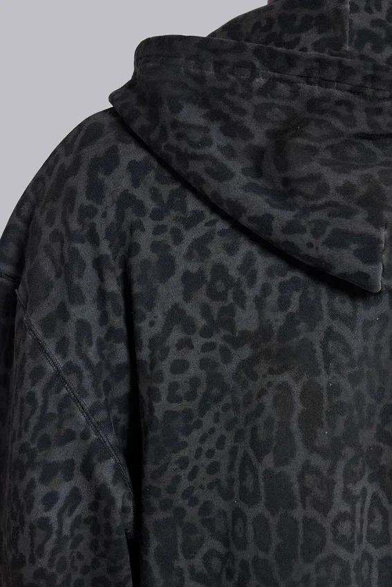 Monster Hoodie i kolgrå leopardmönster