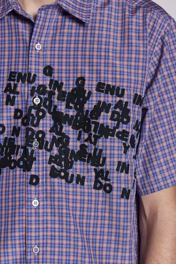 Multi Typo-skjorta