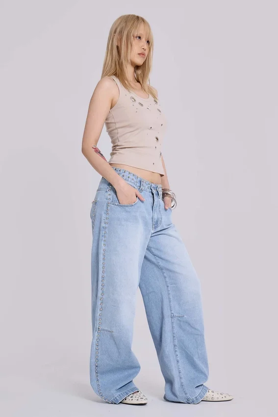 Nailed Studded Colossus Jeans i ljusblå tvätt