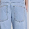 Nailed Studded Colossus Jeans i ljusblå tvätt