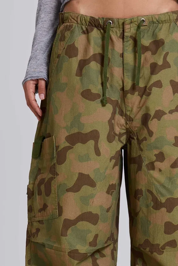 Parachute Pants i anka-kamouflage
