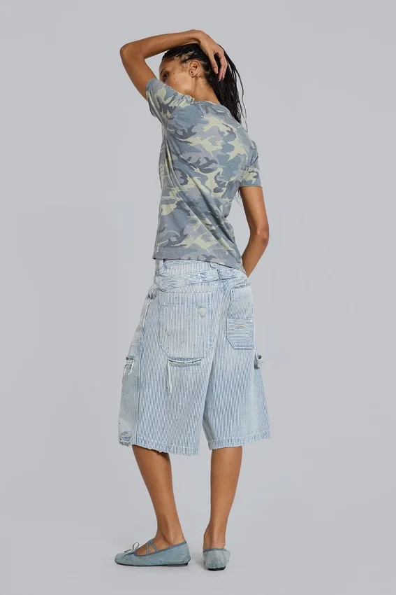 Pinstripe-jeansshorts med dubbla knän