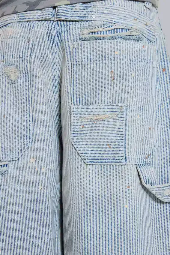 Pinstripe-jeansshorts med dubbla knän