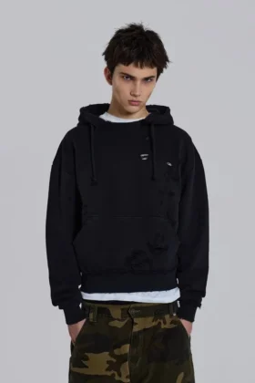Pullover Bitten-hoodie i svart