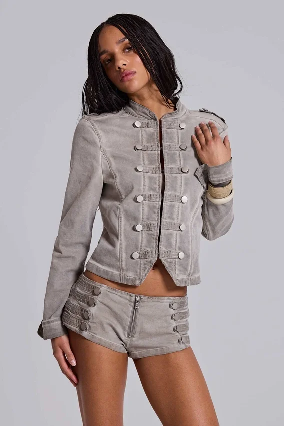 Rebel Military minishorts i färgen Clay