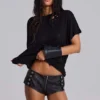 Rebel Military minishorts i PU-läder