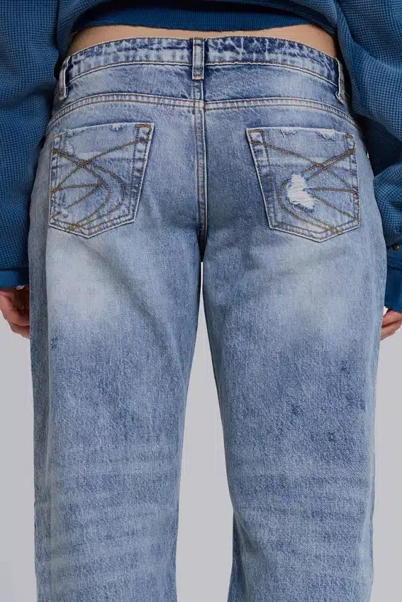 Rider-jeans med låg midja och raka ben i ljus tvätt