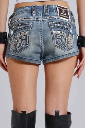 Rock Revival-minishorts i denim med dekorationer