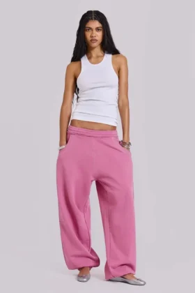 Rosa, vidbyxor med uppvikt benslut i Monster Joggers-stil
