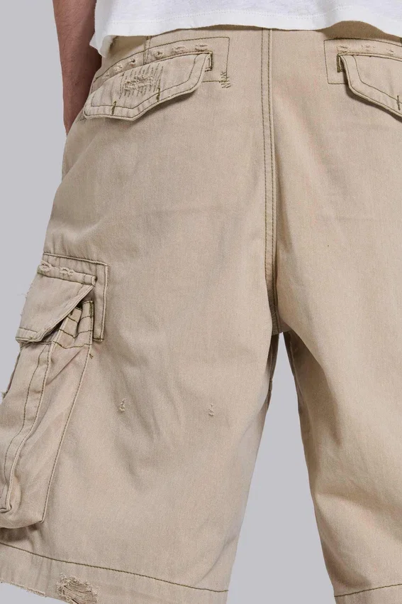 Sandfärgade cargoshorts