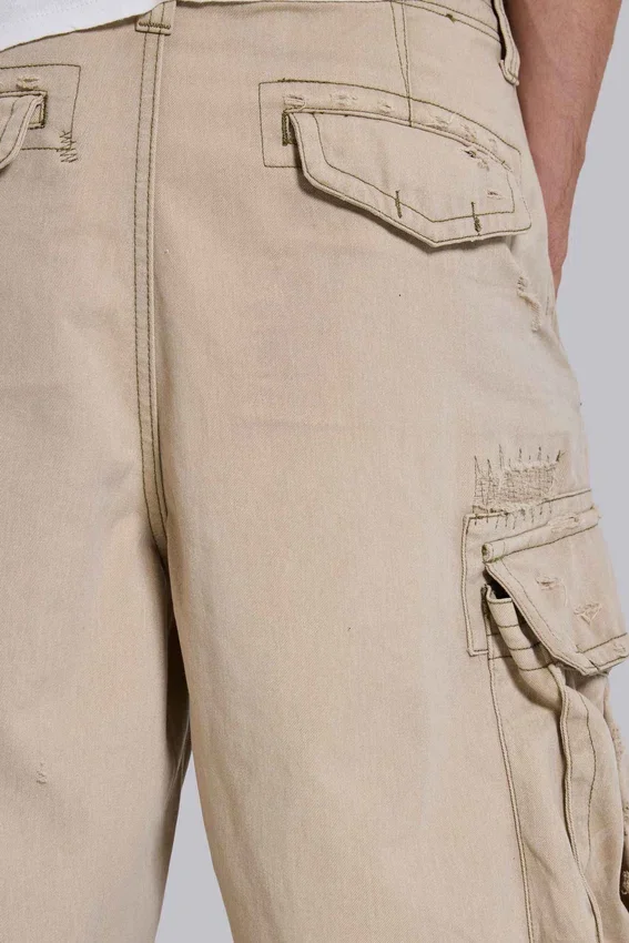 Sandfärgade cargoshorts
