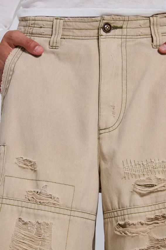 Sandfärgade cargoshorts